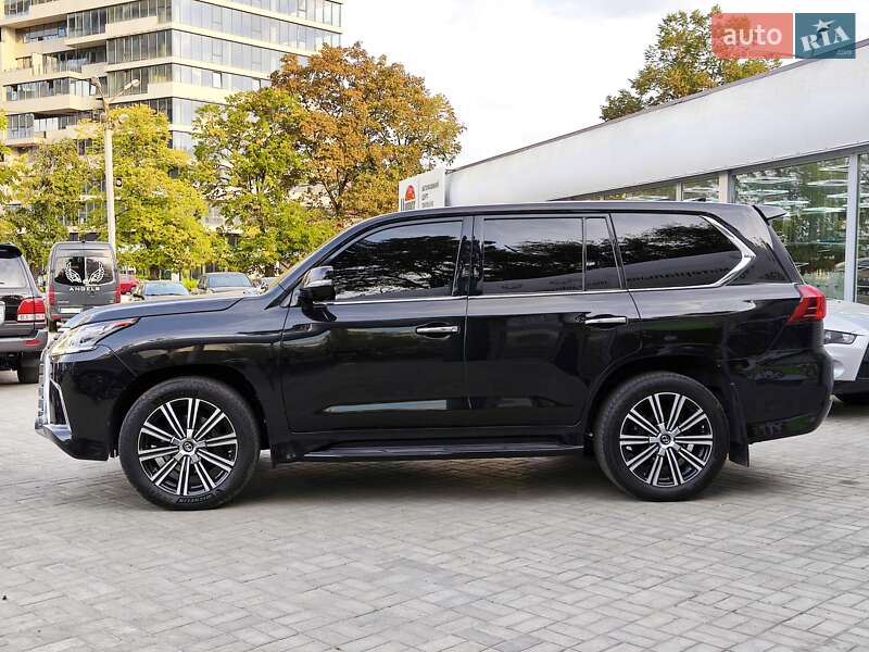 Позашляховик / Кросовер Lexus LX 2017 в Дніпрі