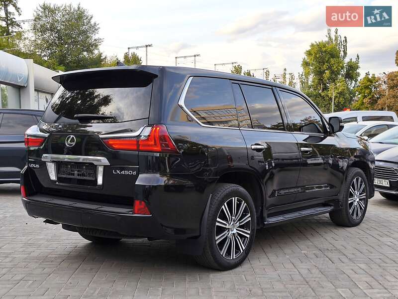 Позашляховик / Кросовер Lexus LX 2017 в Дніпрі