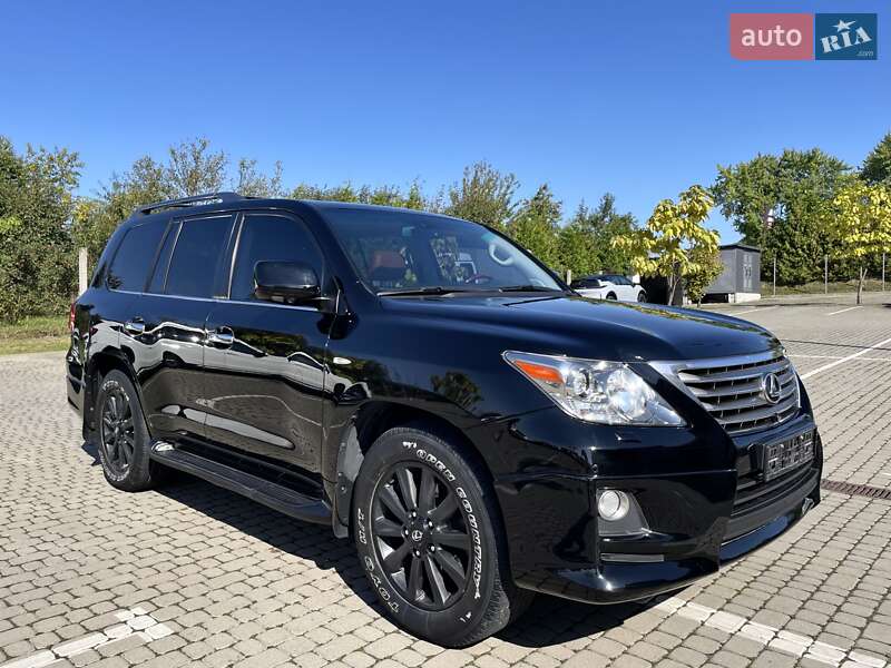 Lexus LX 2011