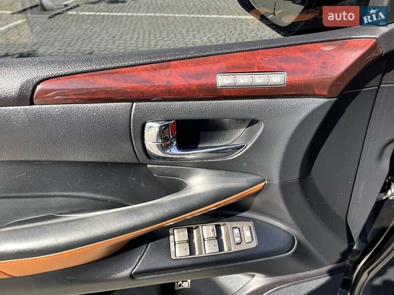 Внедорожник / Кроссовер Lexus LX 2011 в Львове фото 23 Внедорожник / Кроссовер Lexus LX 2011 в Львове