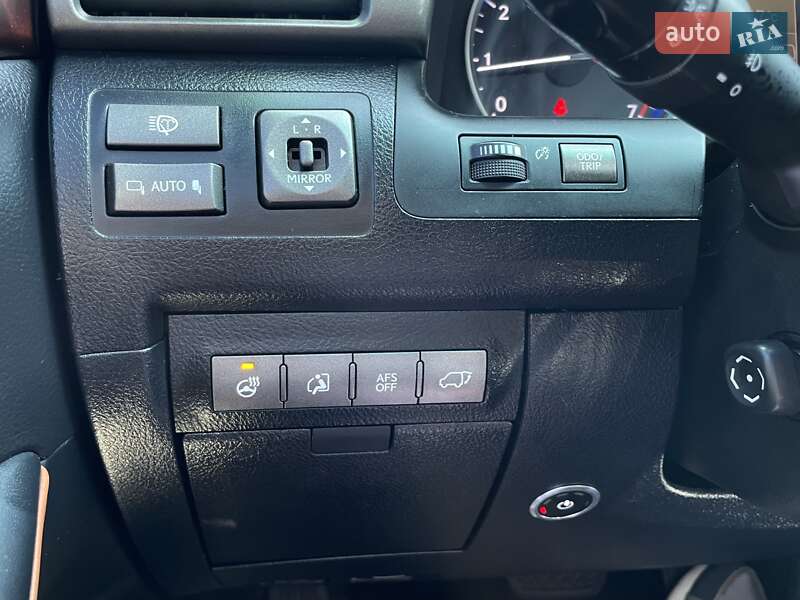 Внедорожник / Кроссовер Lexus LX 2011 в Львове фото 48 Внедорожник / Кроссовер Lexus LX 2011 в Львове