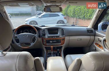 Внедорожник / Кроссовер Lexus LX 2006 в 