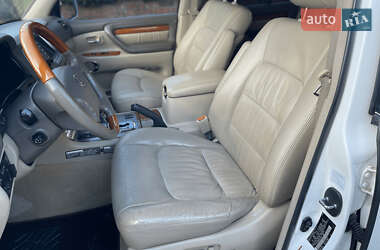 Внедорожник / Кроссовер Lexus LX 2006 в 