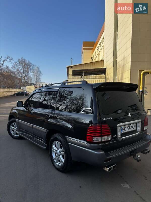 Позашляховик / Кросовер Lexus LX 2005 в Рівному