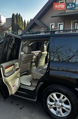 Внедорожник / Кроссовер Lexus LX 2005 в 