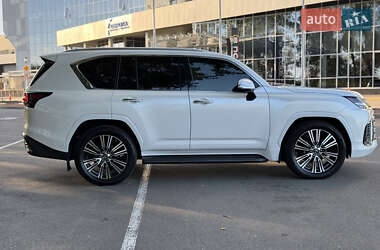 Внедорожник / Кроссовер Lexus LX 2022 в 