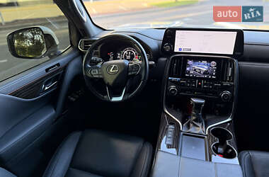 Внедорожник / Кроссовер Lexus LX 2022 в 