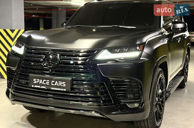 Внедорожник / Кроссовер Lexus LX 2022 в 