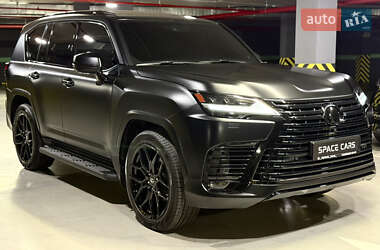 Внедорожник / Кроссовер Lexus LX 2022 в 
