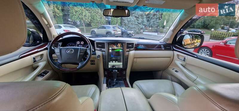 Внедорожник / Кроссовер Lexus LX 2011 в Киеве
