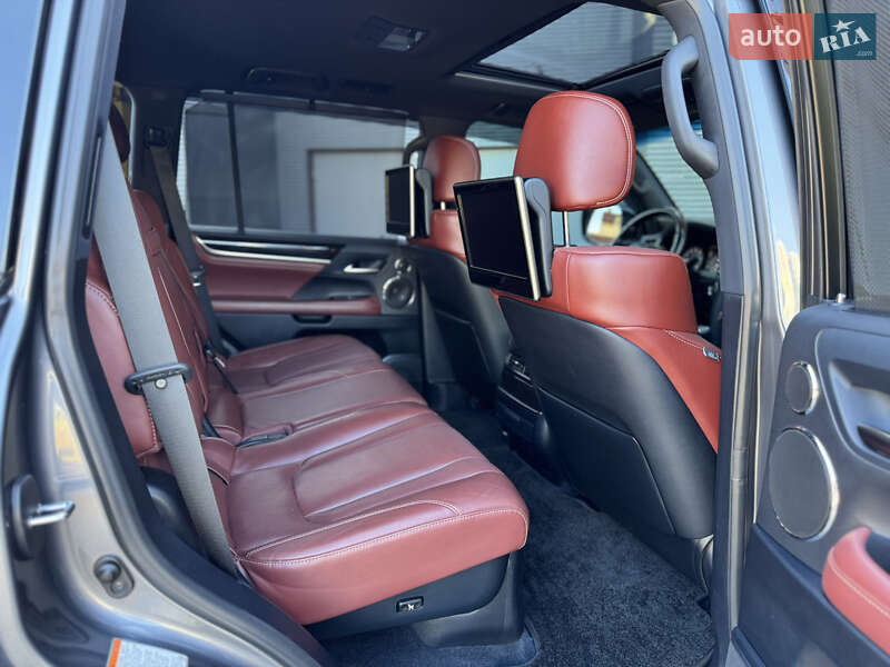 Внедорожник / Кроссовер Lexus LX 2016 в Киеве