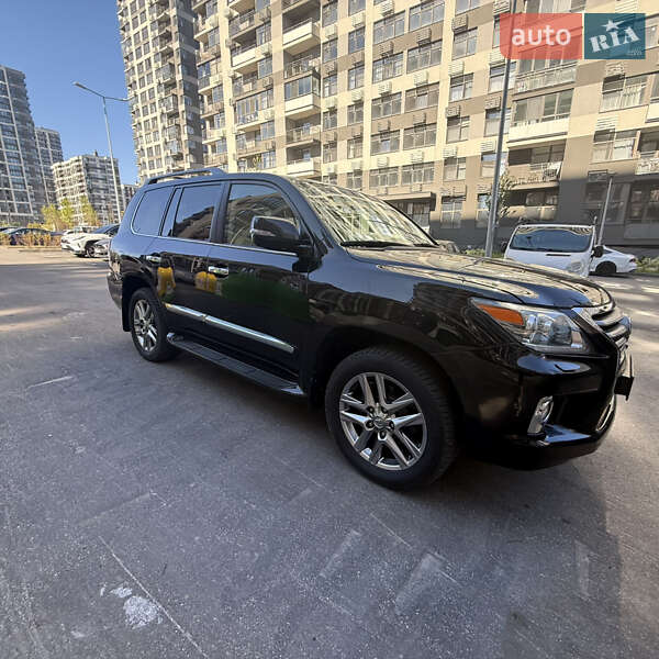 Внедорожник / Кроссовер Lexus LX 2012 в Киеве