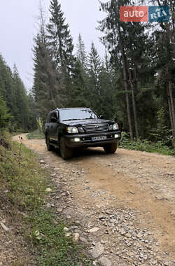 Позашляховик / Кросовер Lexus LX 2004 в 