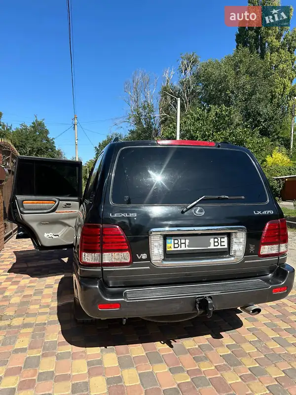 Lexus LX 2005