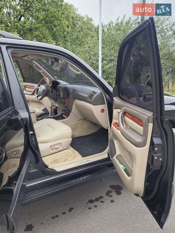 Позашляховик / Кросовер Lexus LX 2001 в Надвірній