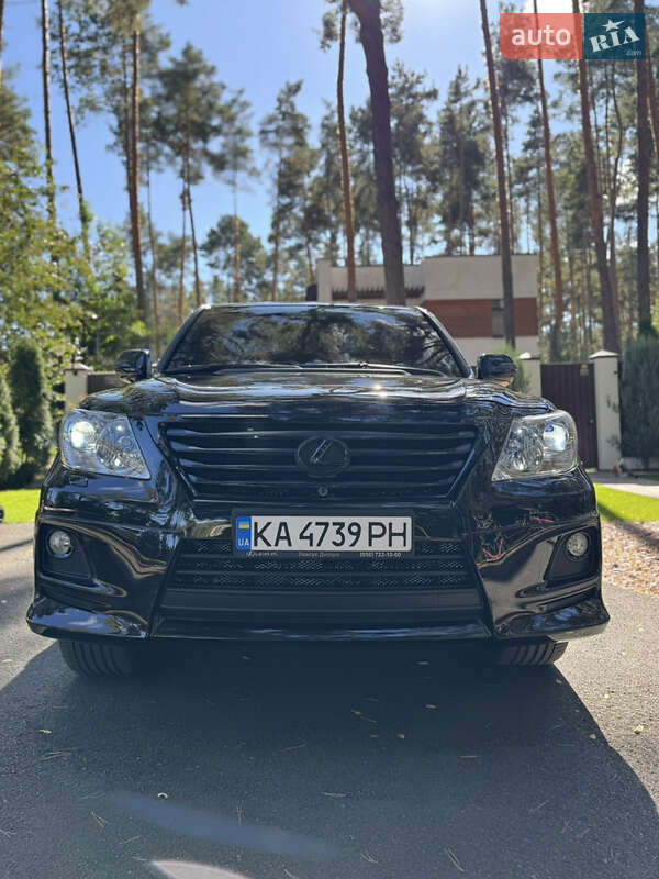 Позашляховик / Кросовер Lexus LX 2011 в 