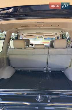 Позашляховик / Кросовер Lexus LX 2004 в 
