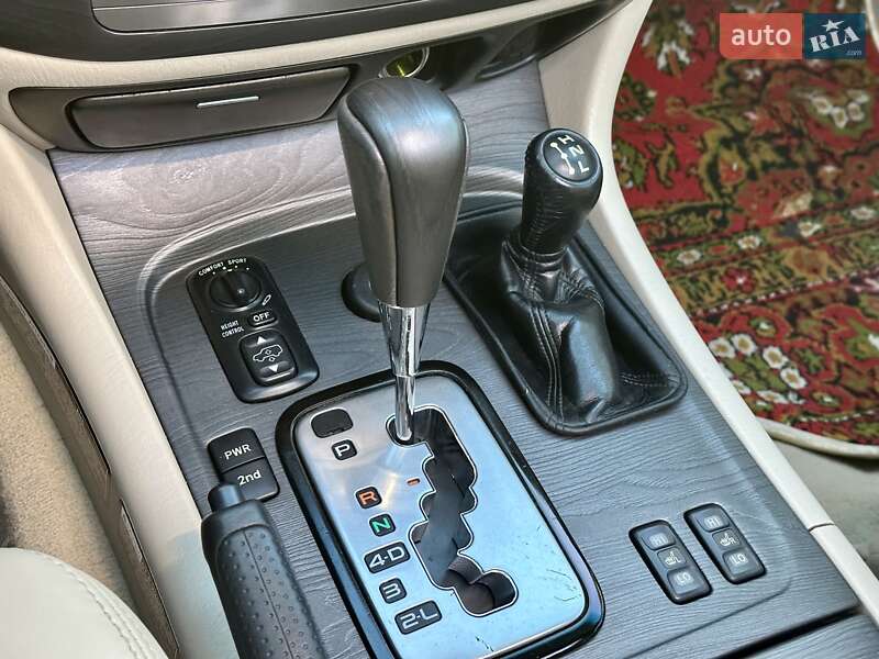 Позашляховик / Кросовер Lexus LX 2004 в Харкові