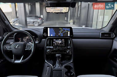 Внедорожник / Кроссовер Lexus LX 2023 в 