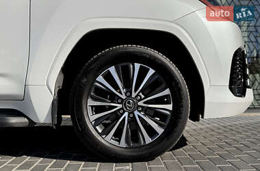Внедорожник / Кроссовер Lexus LX 2023 в 