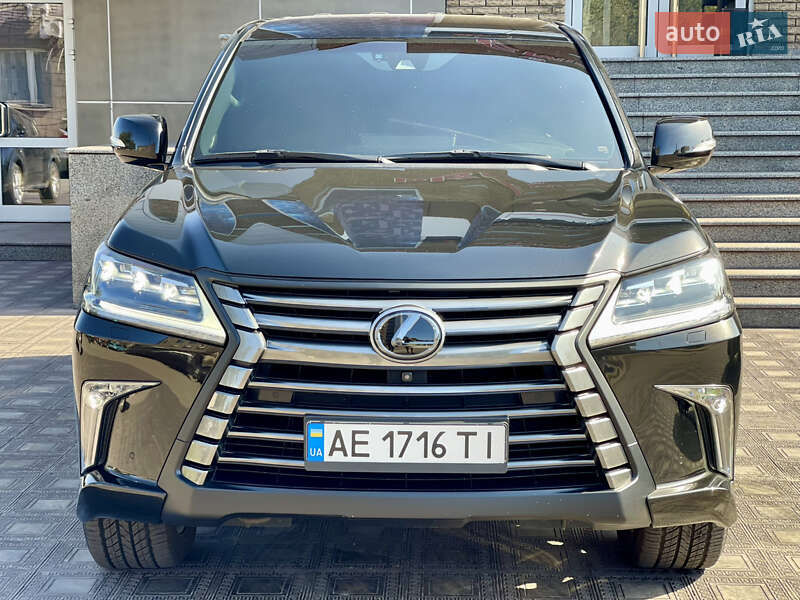 Позашляховик / Кросовер Lexus LX 2017 в Кам'янському