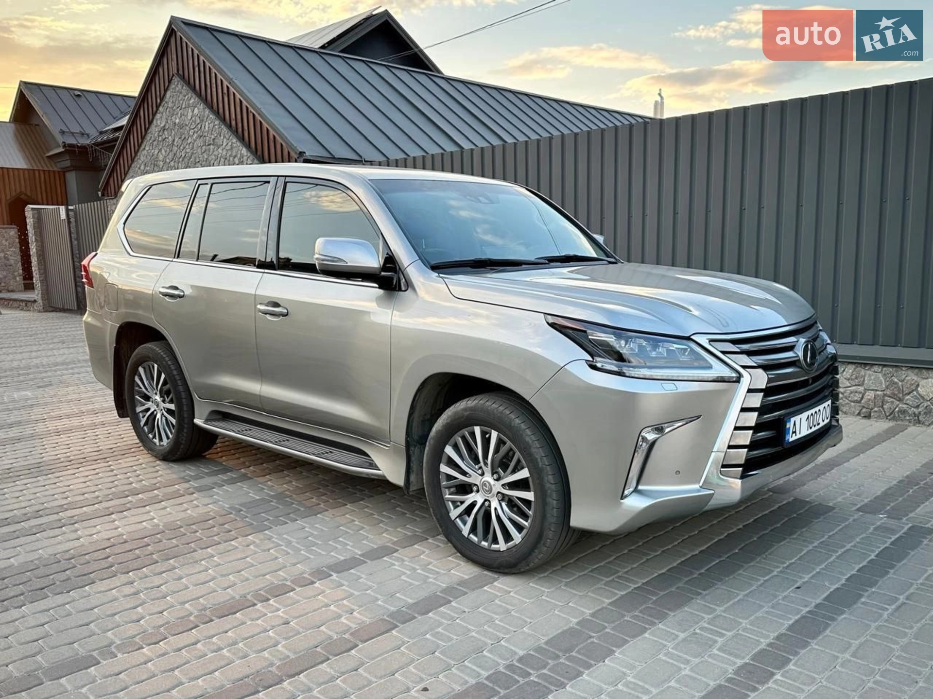 2017 Lexus LX - мініатюра 18
