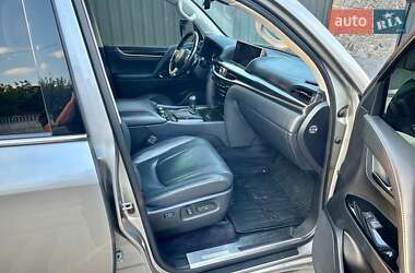 Внедорожник / Кроссовер Lexus LX 2017 в 