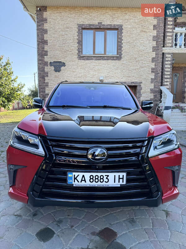 Позашляховик / Кросовер Lexus LX 2017 в Чернівцях