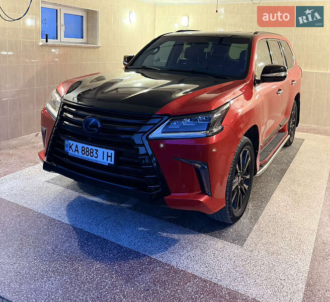 Позашляховик / Кросовер Lexus LX 2017 в Чернівцях