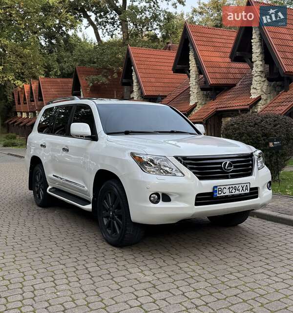 Позашляховик / Кросовер Lexus LX 2008 в Львові