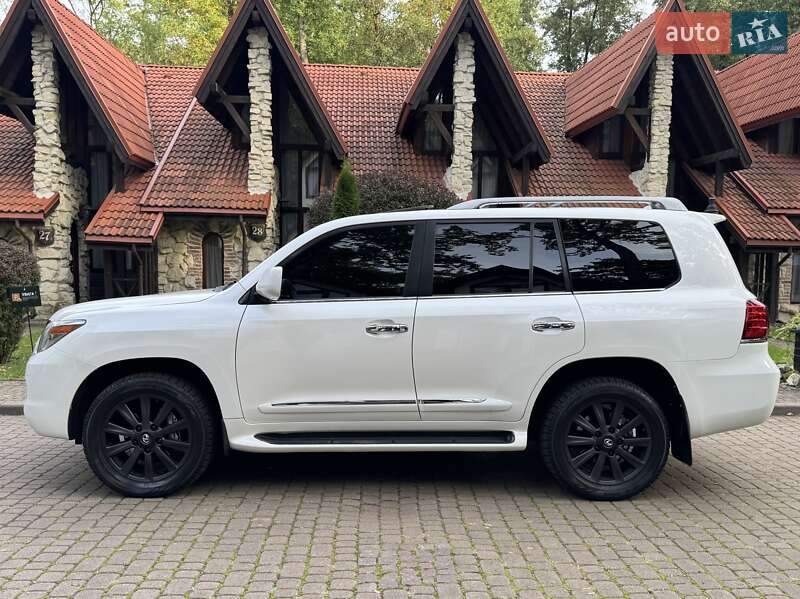 Позашляховик / Кросовер Lexus LX 2008 в Львові