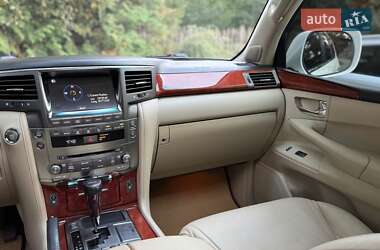 Внедорожник / Кроссовер Lexus LX 2008 в 