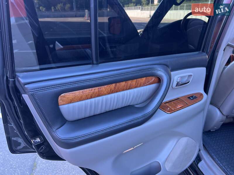 Внедорожник / Кроссовер Lexus LX 2005 в Кропивницком