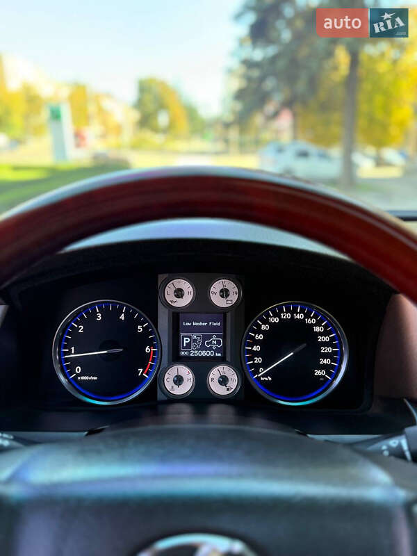 Позашляховик / Кросовер Lexus LX 2008 в Полтаві