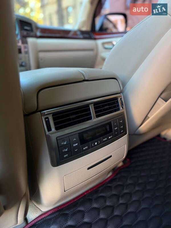 Позашляховик / Кросовер Lexus LX 2008 в Полтаві