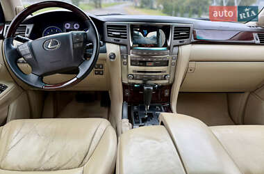 Внедорожник / Кроссовер Lexus LX 2008 в 