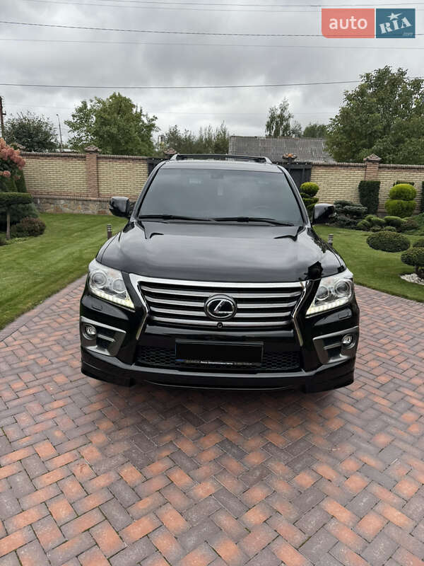 Внедорожник / Кроссовер Lexus LX 2014 в Сарнах