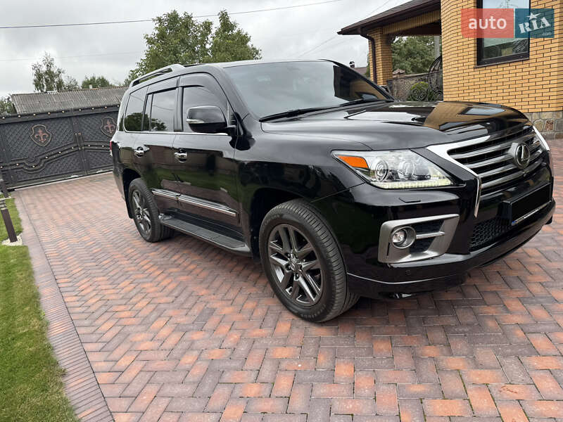 Внедорожник / Кроссовер Lexus LX 2014 в Сарнах
