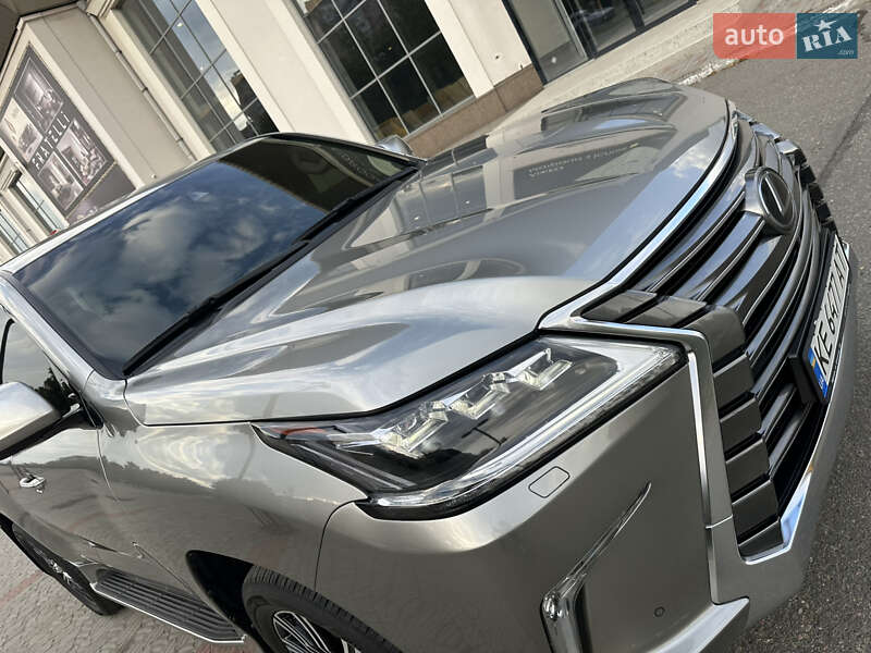 Позашляховик / Кросовер Lexus LX 2016 в Дніпрі фото 36 Позашляховик / Кросовер Lexus LX 2016 в Дніпрі