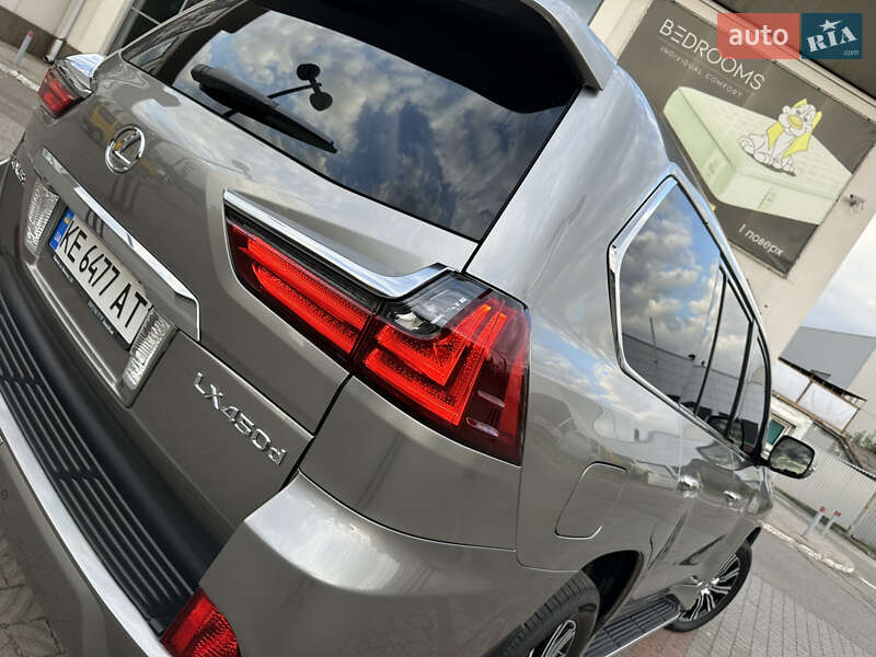 Позашляховик / Кросовер Lexus LX 2016 в Дніпрі фото 74 Позашляховик / Кросовер Lexus LX 2016 в Дніпрі