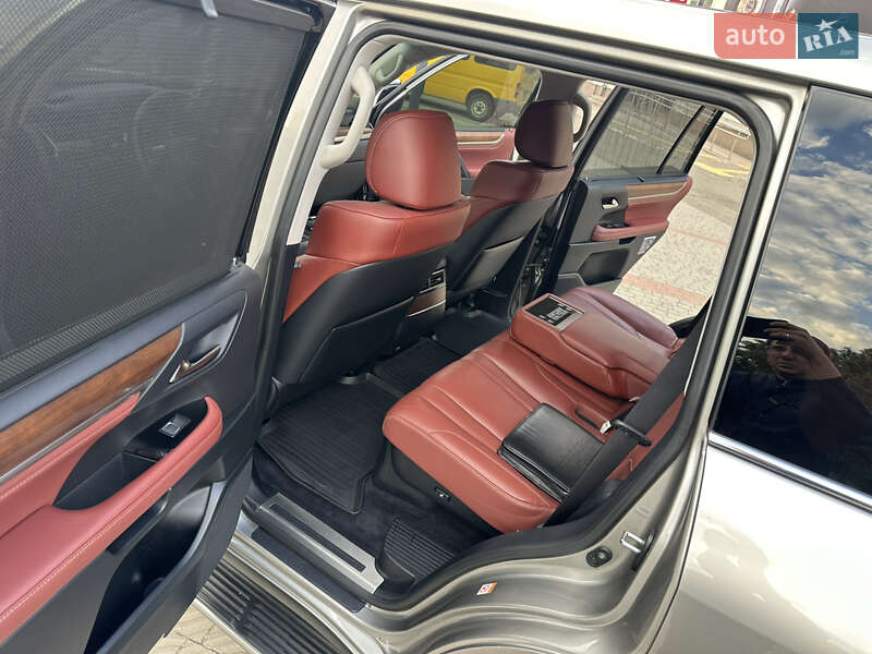 Позашляховик / Кросовер Lexus LX 2016 в Дніпрі фото 46 Позашляховик / Кросовер Lexus LX 2016 в Дніпрі