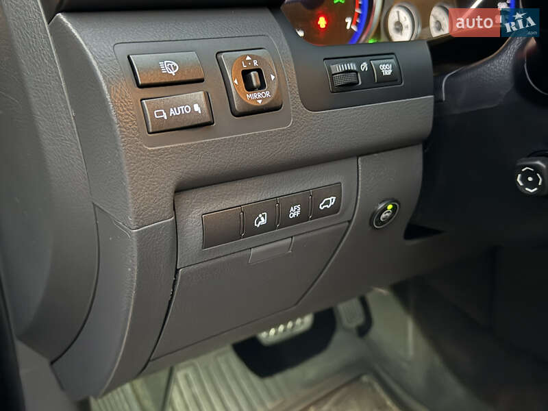 Позашляховик / Кросовер Lexus LX 2010 в Житомирі