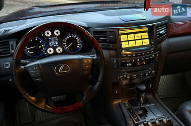Позашляховик / Кросовер Lexus LX 2010 в 
