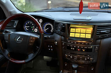 Позашляховик / Кросовер Lexus LX 2010 в 