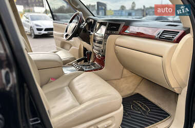 Внедорожник / Кроссовер Lexus LX 2008 в 