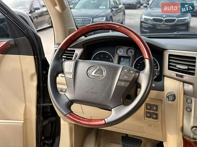 Позашляховик / Кросовер Lexus LX 2008 в Харкові