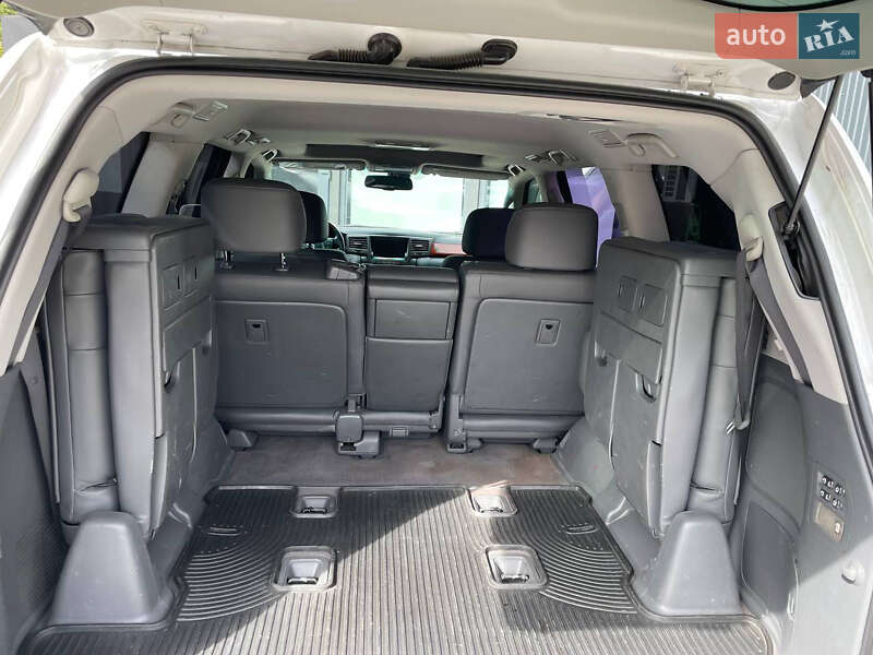 Позашляховик / Кросовер Lexus LX 2008 в Чернівцях