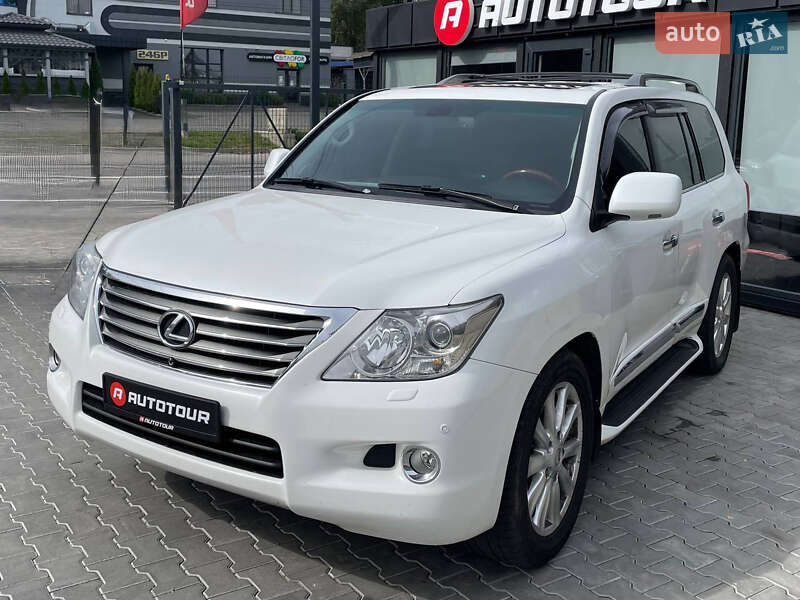 Позашляховик / Кросовер Lexus LX 2008 в Чернівцях