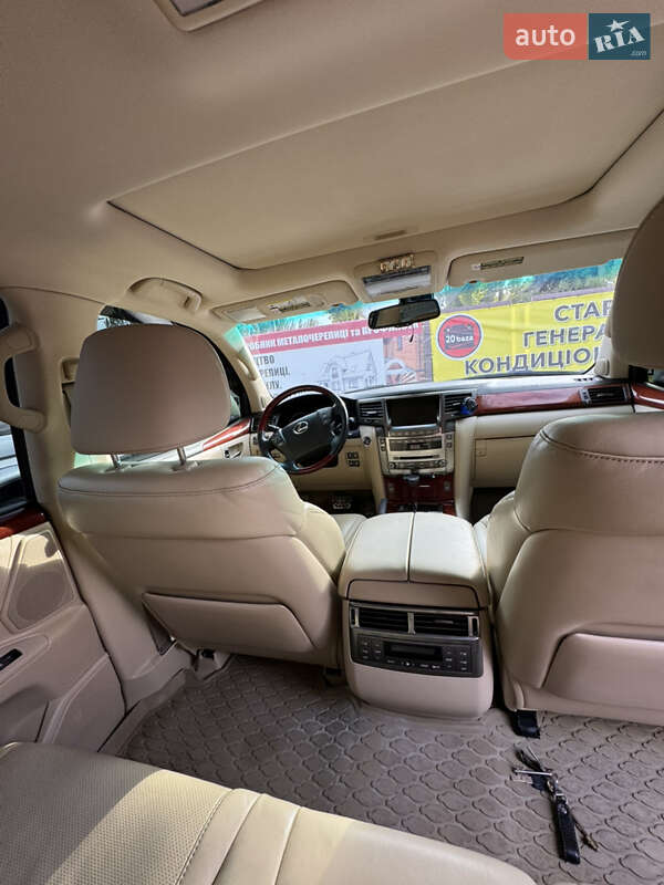 Внедорожник / Кроссовер Lexus LX 2008 в Кривом Роге