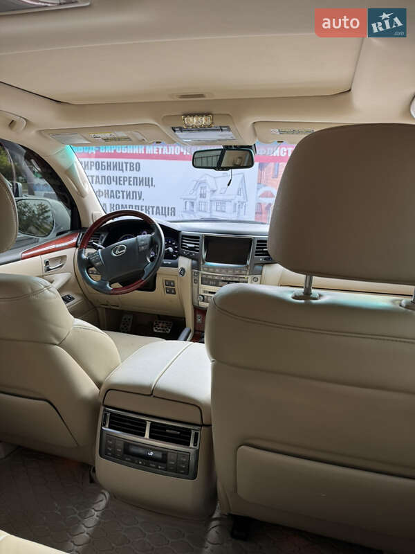 Внедорожник / Кроссовер Lexus LX 2008 в Кривом Роге